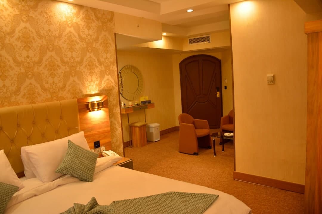 سوییت 3 نفره توس